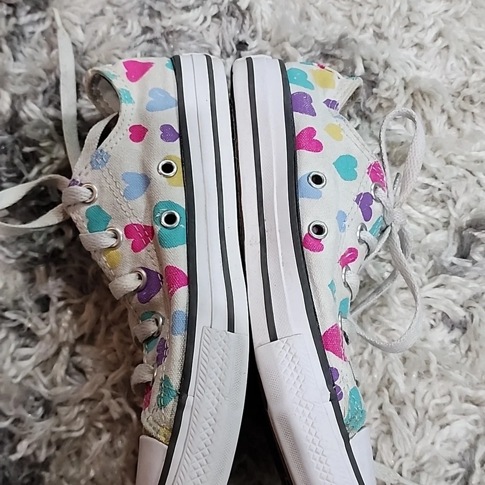 Converse Girls Chuck Taylor All Star Lace Up Heart Pattern Sneaker Shoes